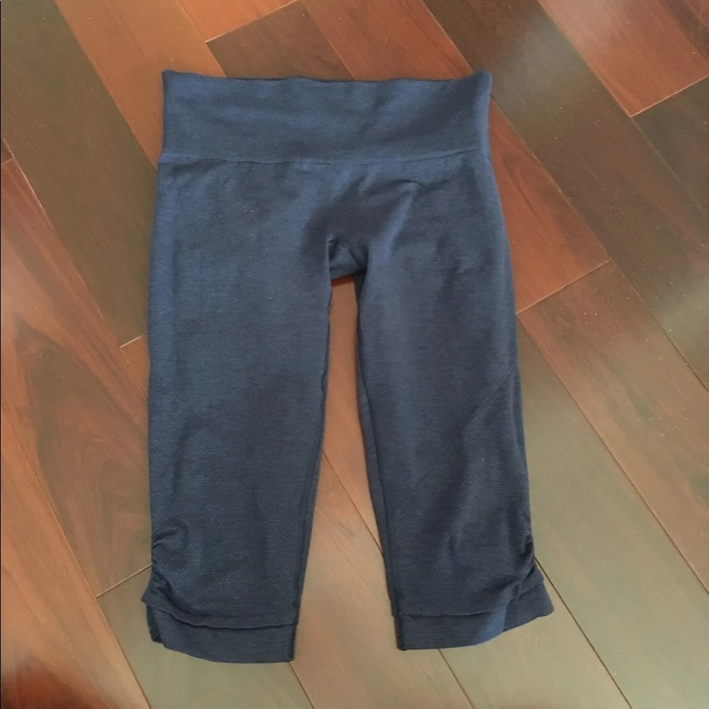 Lululemon leggings size 8 gray